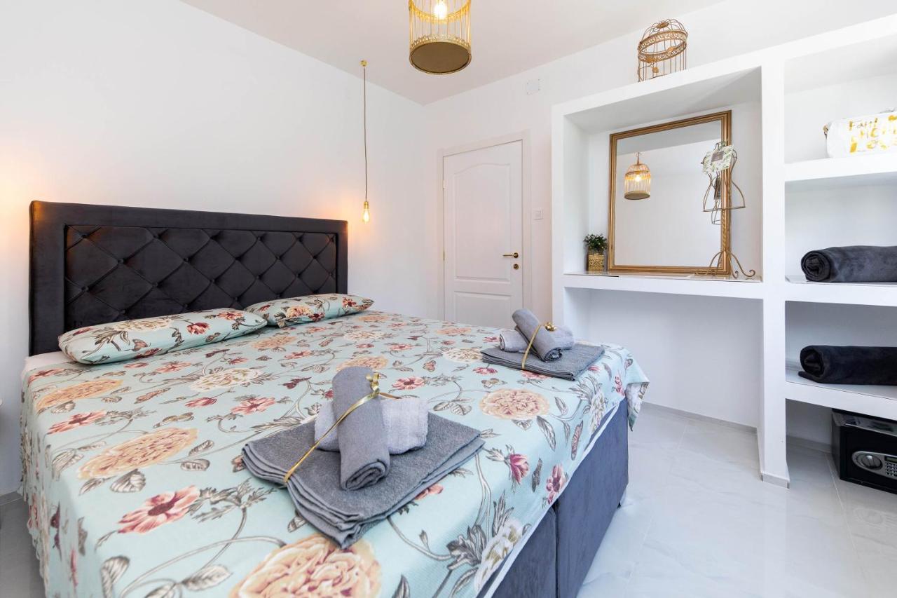 Gloria Luxury Suite Apartment Цриквеница Экстерьер фото