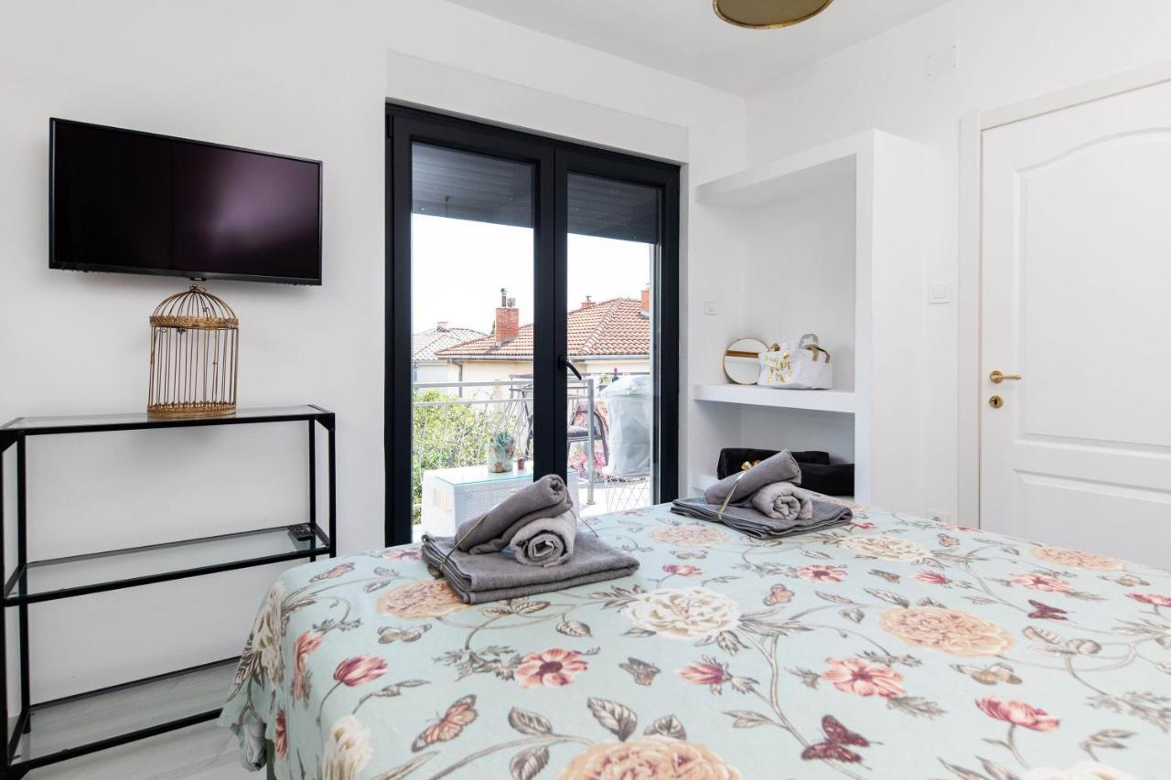 Gloria Luxury Suite Apartment Цриквеница Экстерьер фото